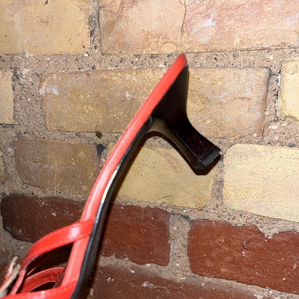Etienne Aigner | Y2K Coral Kitten Heels - Picture 8 of 8
